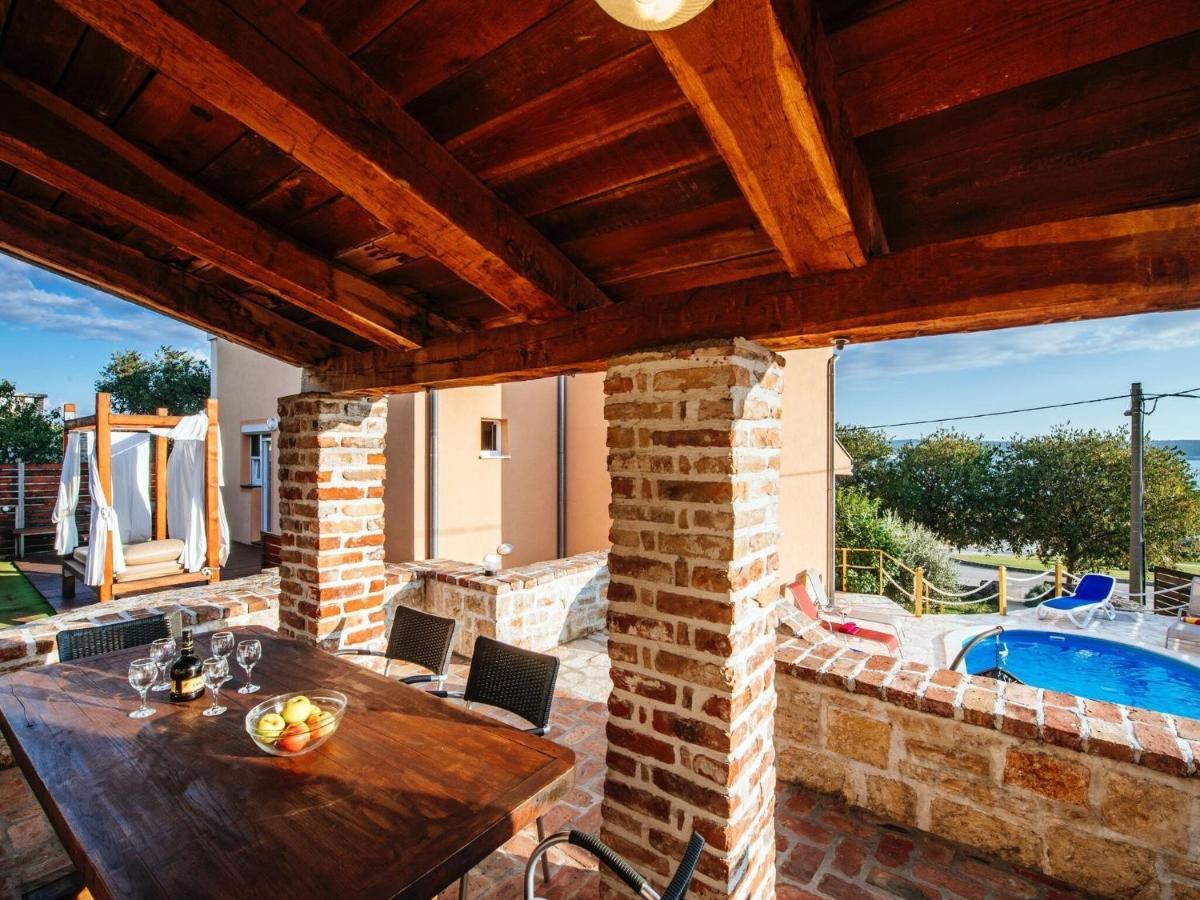 Splendid Holiday Home In Jasenice Maslenica Exterior photo
